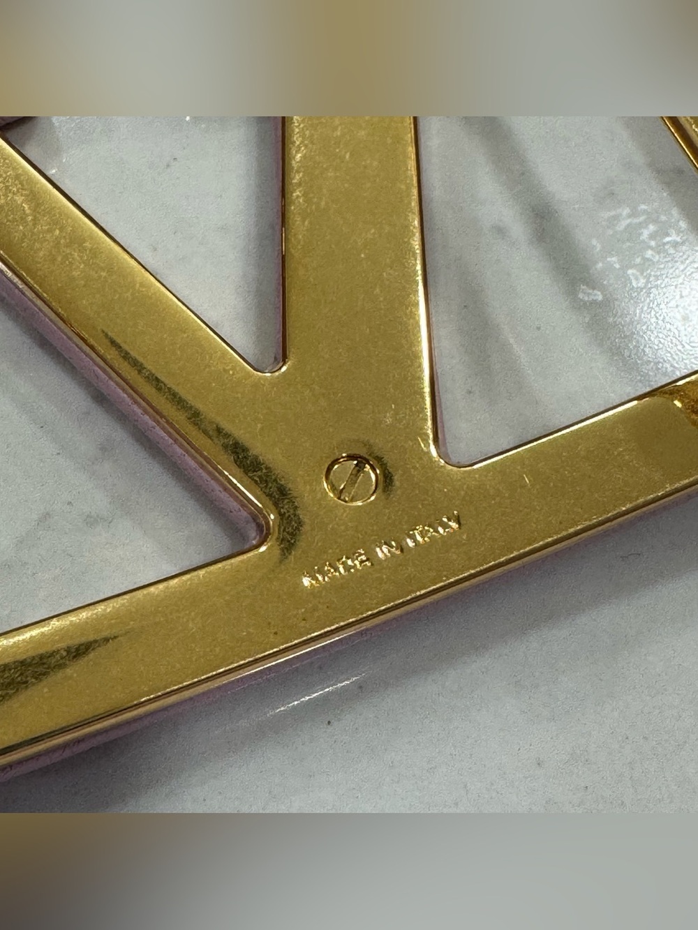 Valentino VLogo Water Lilac Leather Belt with Gold-Tone Hardware - Picture 5 of 7